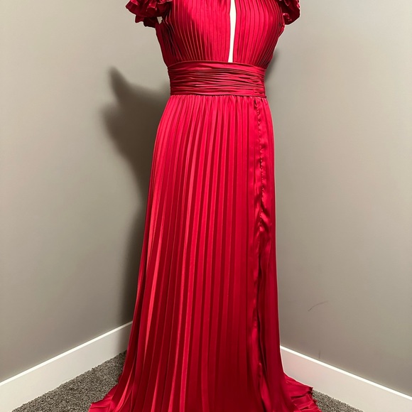 SOLD - High Neck Ruffle Sleeve Pleated Keyhole Gown - Picture 4 of 7